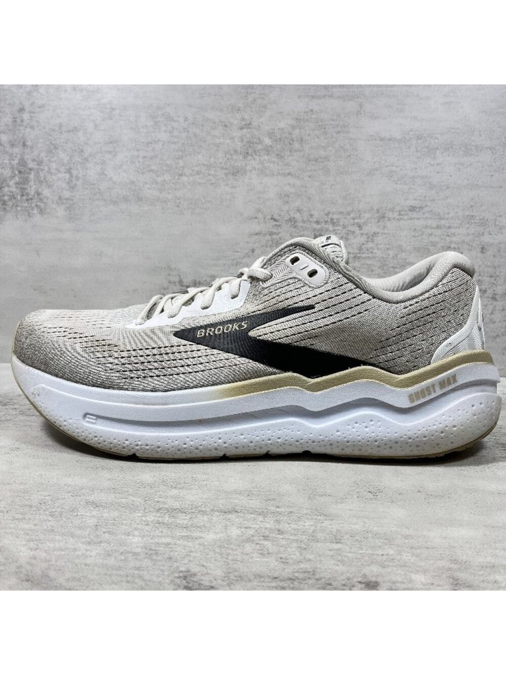 Brooks Ghost Max 2 Running Shoes - Men's Size 12 - White Black